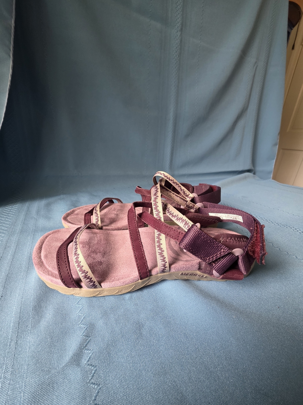 Merrell Performance Sandals Women’s 9 Burgundy Purple Adjustable Straps Outdoors